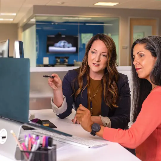 DigitalXRAID SIEM cybersecurity experts at work